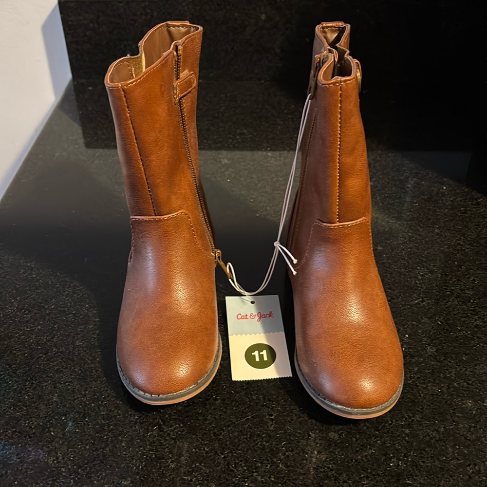 Cat and jack boots size 11 toddler girl